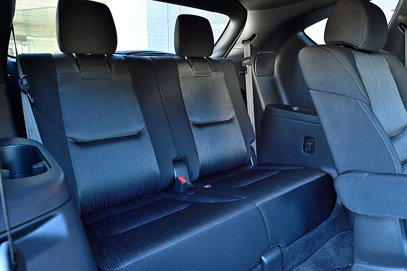 「XD PROACTIVE」のインテリア。「XD」「XD PROACTIVE」は6人乗りと7人乗りを設定し、写真は2列目がキャプテンシート仕様の6人乗り