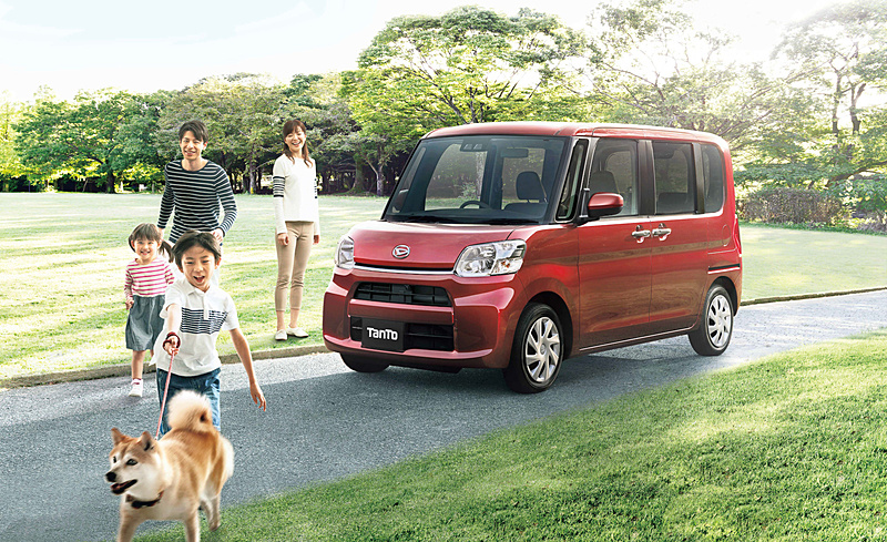 タント/タント カスタムを一部改良（写真はタント）