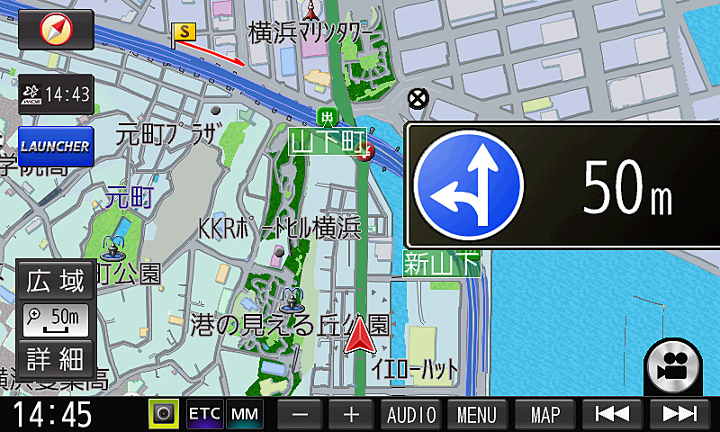 安心運転サポートの表示例。拡大表示時のサイズが見直され進行方向を隠すことがなくなった