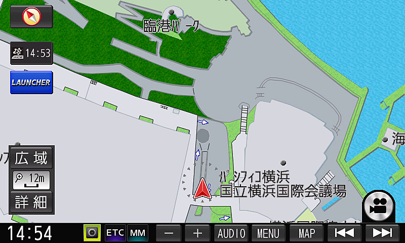 地下駐車場から地上に出るとすぐに正しい自車位置を表示