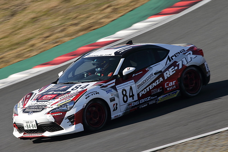 橋本洋平氏はスポーツランドSUGOで行なわれた第8戦で優勝。2017年シーズンをクラブマンシリーズ4位で終えている