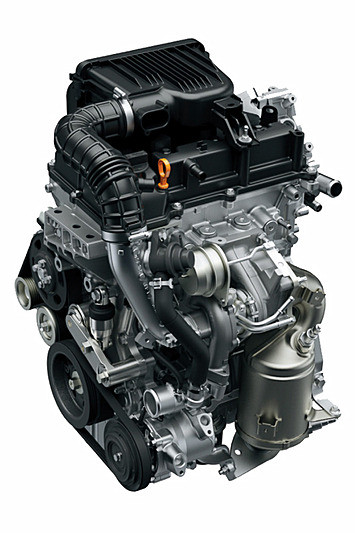 軽量かつコンパクトな直列3気筒DOHC 1.0リッター直噴ターボエンジン「K10C」型を搭載。最高出力73kW（99PS）/5500rpm、最大トルク150Nm（15.3kgm）/1700-4000rpmを発生する