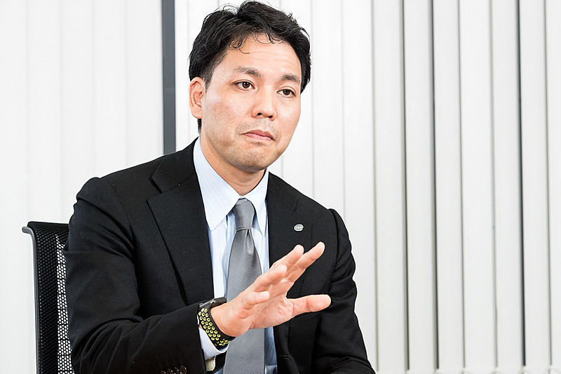 「車載、ネットワーク、データセンターの全てのソリューションを提供できるのはIntelだけ」と強調する大野氏