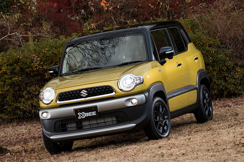 撮影車両はHYBRID MZ。ボディカラーはラッシュイエローメタリック ブラック2トーンルーフ