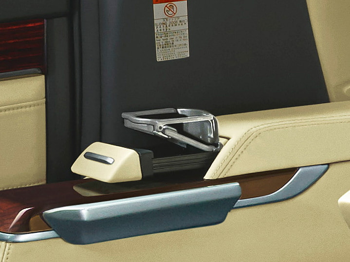 リアコンソール