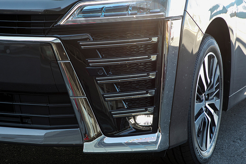 ヴェルファイア ZGのヘッドライトとフォグランプの点灯パターン