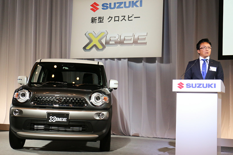 クロスビーの開発コンセプトなどについて説明する高橋氏