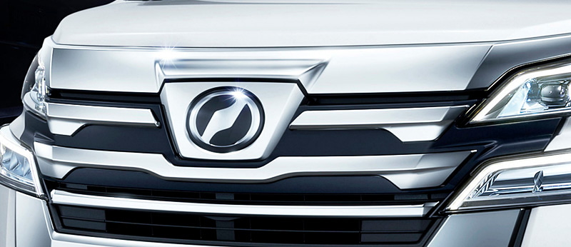 ヴェルファイア用のフロントグリルカバー（7万200円）