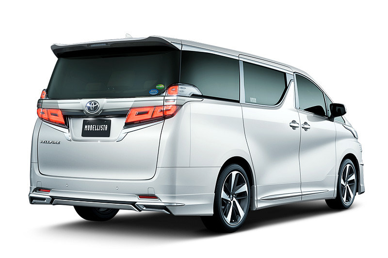 エアロキットを装着したヴェルファイア