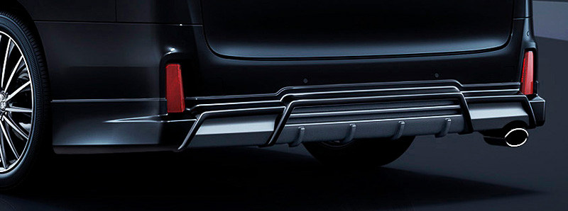 リアスカート＋マフラーカッターがセットになったリヤスタイリングキット（塗装済：7万3440円、素地：6万4800円）