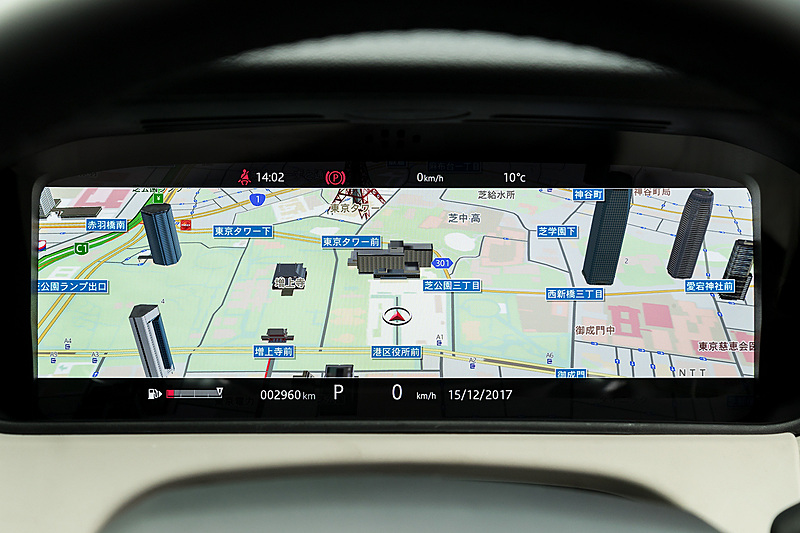 12.3インチの高解像度TFTバーチャルコックピットの表示例。ドライブ情報、ナビゲーション画面、アクティブセーフティに関する情報などを表示できる