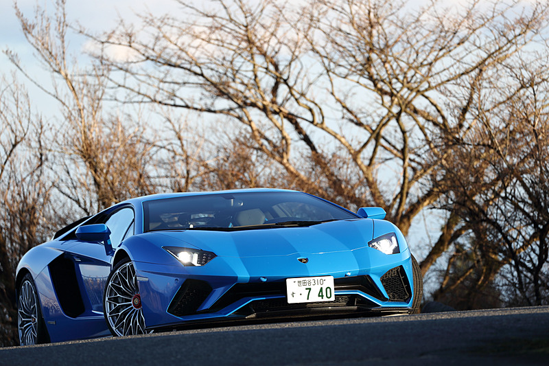 2017年に日本へ導入された「アヴェンタドール S」