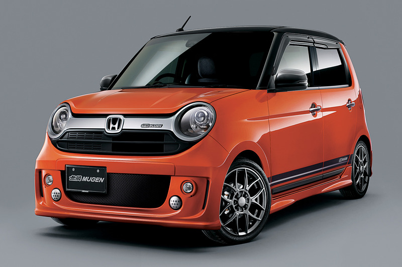 無限の「バンパータイプ」エアロパーツなどを装着した「N-ONE RS」