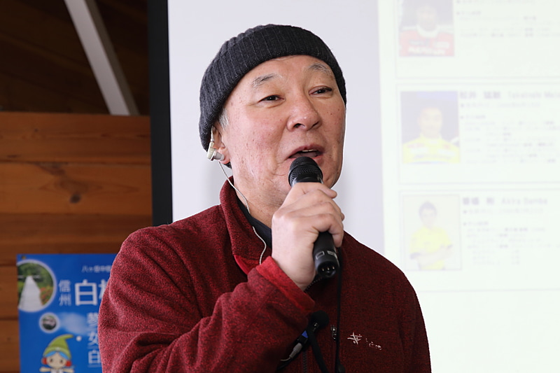 プロスペック代表 日下部 保雄（くさかべ やすお）氏。FIA世界ラリー選手権（WRC）モンテカルロ・ラリー出場、1979年 日本人初の海外ラリー優勝、1984年 JAF全日本ラリー選手権Aクラス シリーズチャンピオン獲得、1989-1990年 JAF全日本ツーリングカー選手権グループA優勝。日本自動車ジャーナリスト協会（AJAJ）相談役、日本カー･オブ・ザ・イヤー選考委員