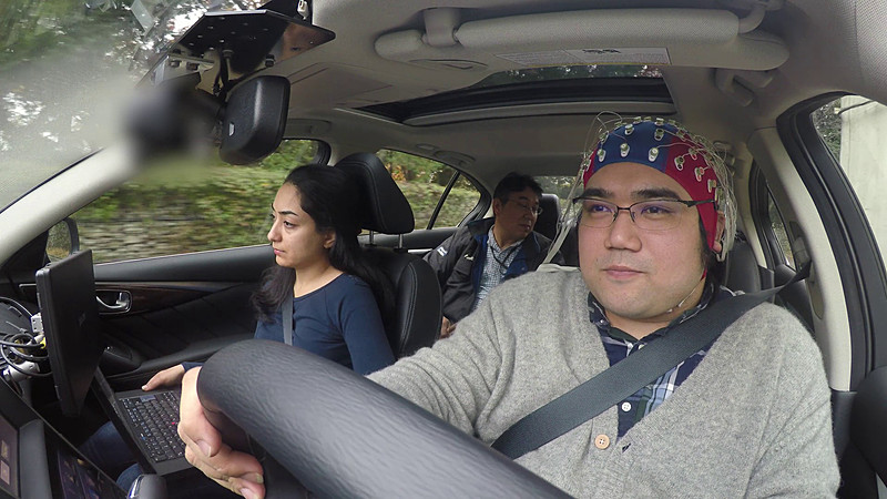 行動準備電位やエラー関連電位を検出可能となるB2V技術