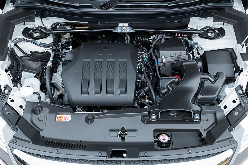 エンジンはガソリン1.5リッター直噴ターボの「4B40」型を搭載