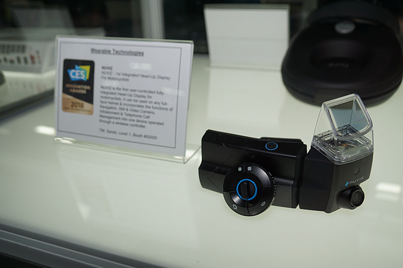 NUVIZ - 1st Integrated Head-Up Display For Motorcyclists