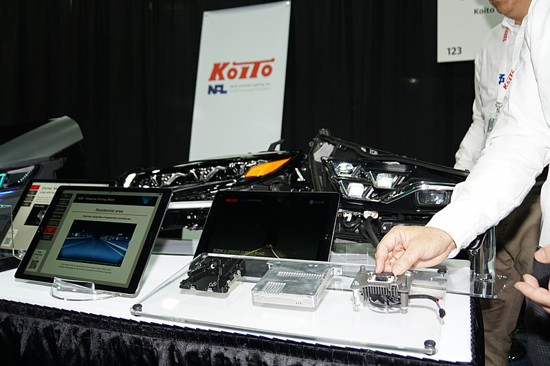 小糸製作所の出展