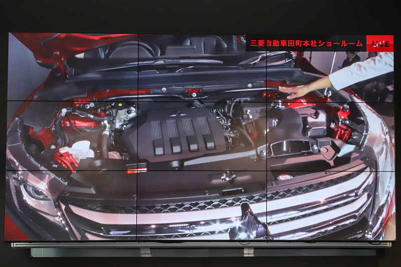 気になる部分の例として、実際にボンネットを開けてエンジンルーム内を紹介