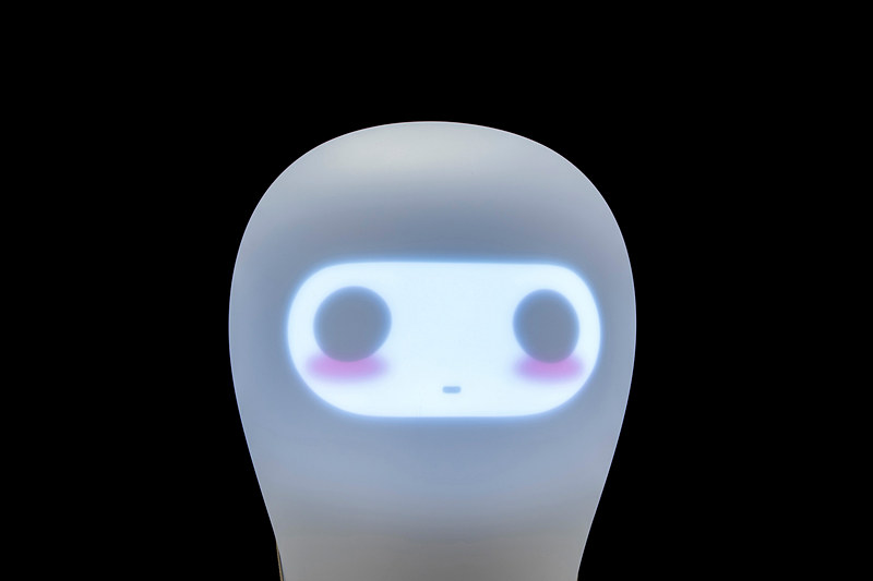 人の感情を認識するコミュニケーションロボットのコンセプトモデル「3E-A18」