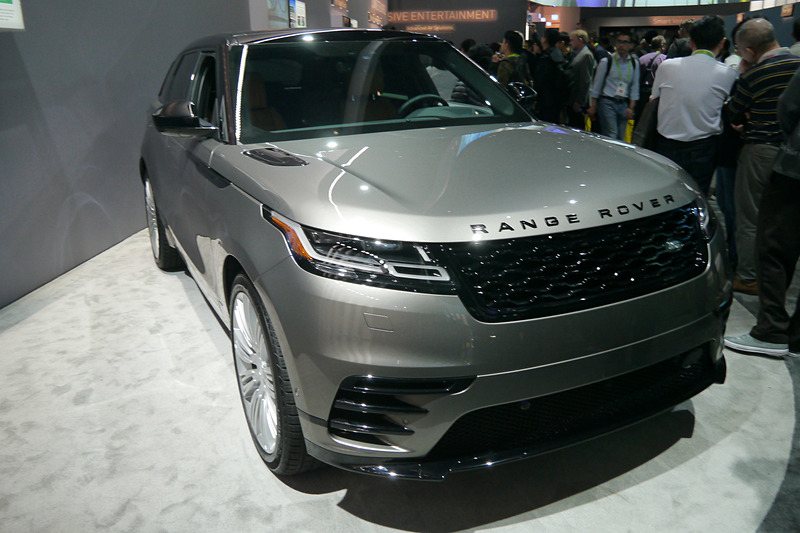 「レンジローバー ヴェラール」を車両展示
