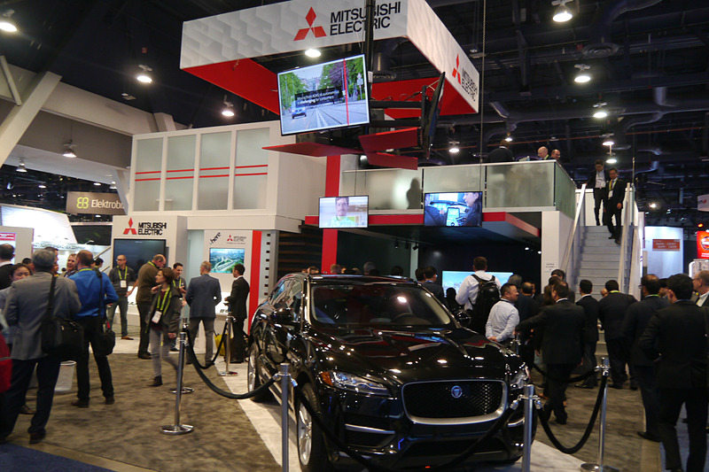 「Make the move to mobility」をテーマに車載向け各種技術の展示を行なった三菱電機ブース