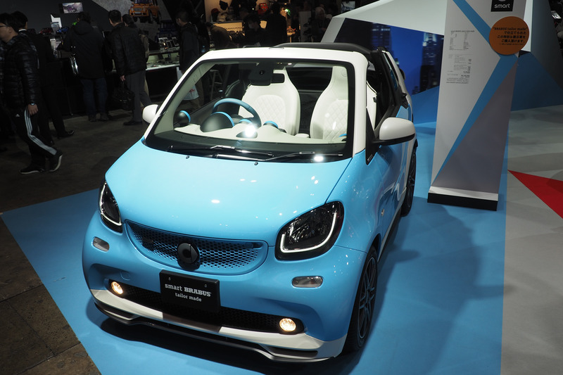 smart BRABUS cabrio tailor made。「tailor made」でシートなどのカスタマイズのオプション合計は150万円。車両本体と合わせると470万円