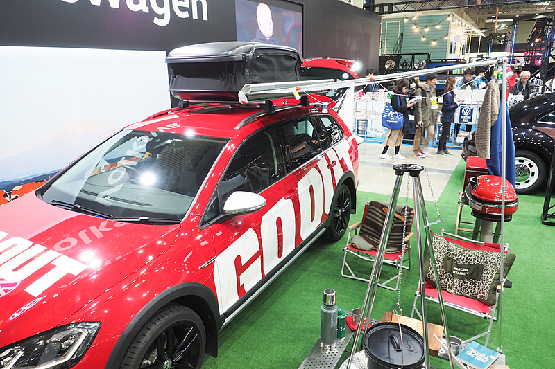 参考展示のマッドフラップを装着している