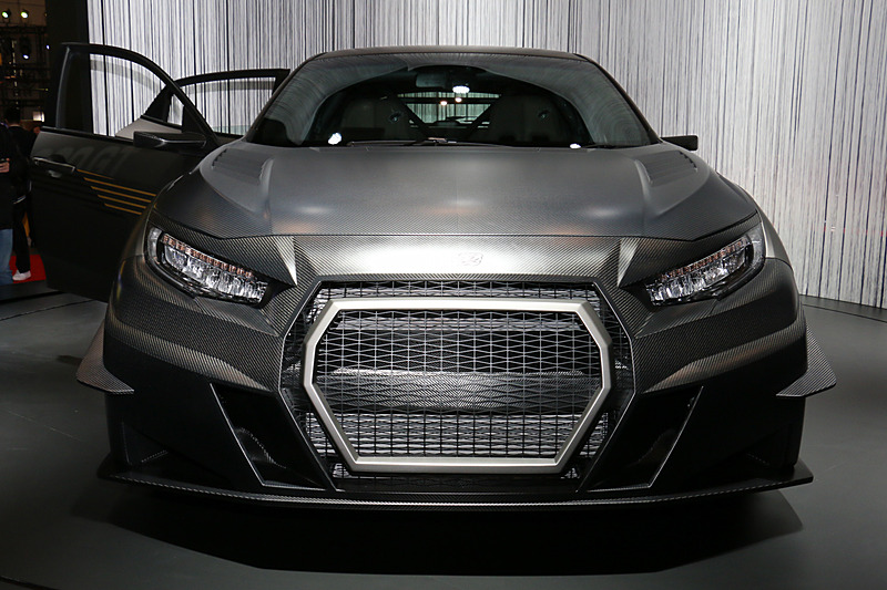 ボディサイズは4539×1875×1415mm（全長×全幅×全高）。ホイールベースは2700mm