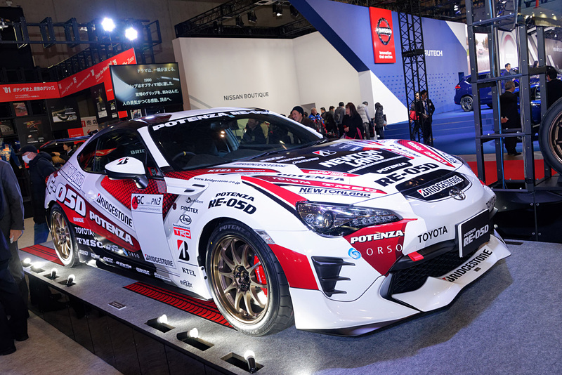 POTENZA RE-05D装着車両も展示