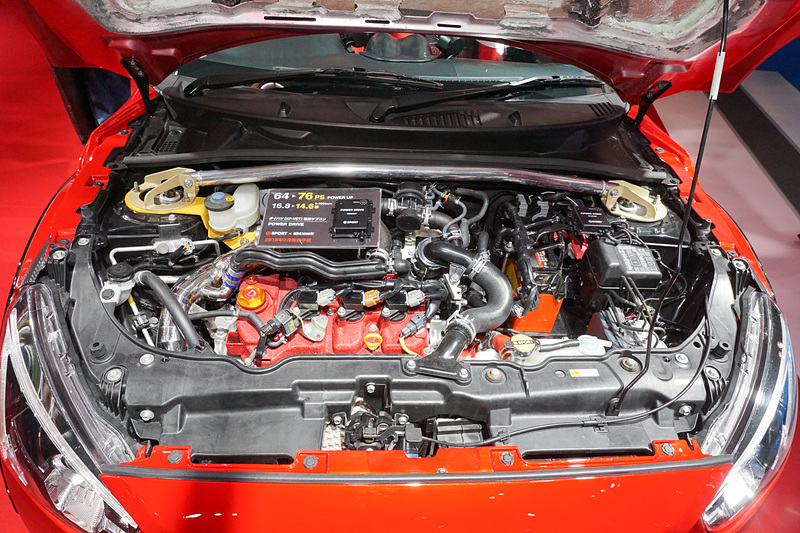 エンジン内。サブコンは2月発売予定