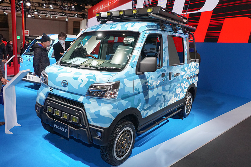 「ハイゼット カーゴ」をベースに釣具ブランド「ツララ」とのコラボによるアングラー仕様となっている「HIJET CARGO Deck Van ACTIVE Ver.（ハイゼット カーゴ デッキバン アクティブバージョン）」（参考出品車）