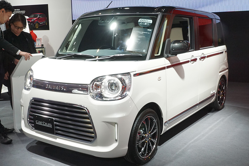 「ムーヴ キャンバス」をベースにした「MOVE CANBUS PREMIUM Ver.（ムーヴ キャンバス プレミアムバージョン）」（参考出品車）