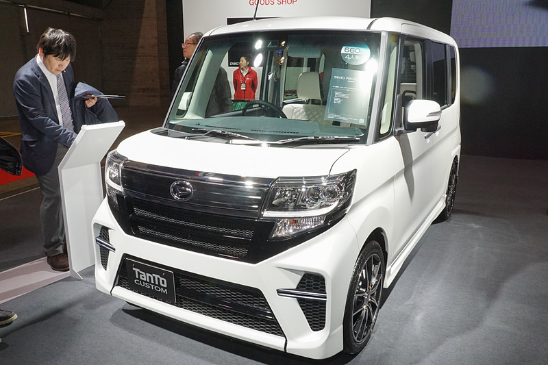 「タント カスタム」をベースにした「TANTO PREMIUM Ver.（タント プレミアムバージョン）」（参考出品車）