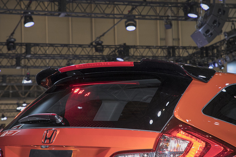 リアウイングも大型化