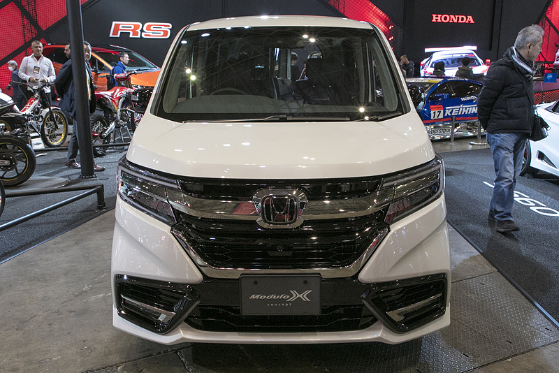 新型「ステップワゴン」をベースにした「ステップワゴン Modulo X Concept」