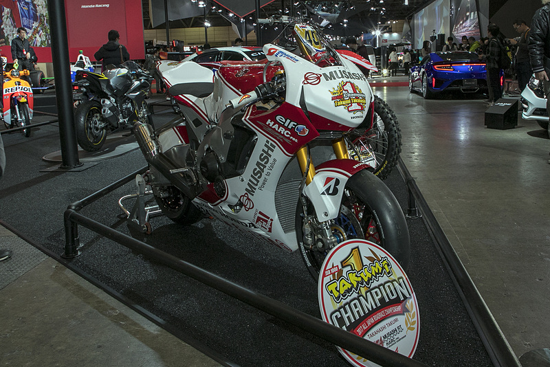 2017年度、国内2輪レースでチャンピオンを獲得したマシン。ロード、モトクロス、トライアルにおいてホンダが3冠を獲得