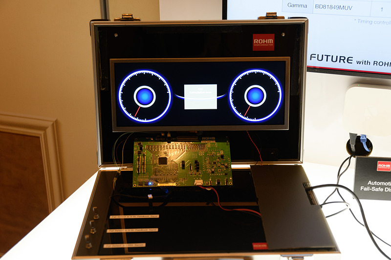 通常表示からエラーで落ちて、最低限の表示で立ち上がるまで