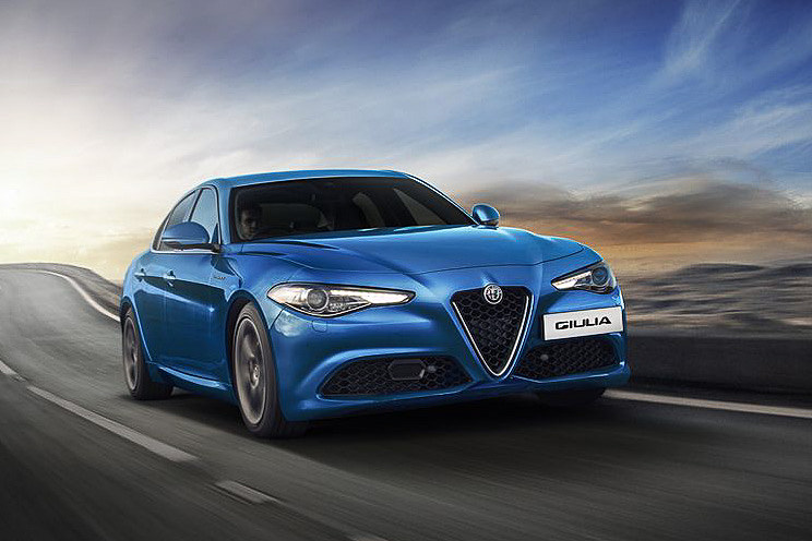 フラグシップセダン「ジュリア」のヴェローチェグレードに右ハンドル＆2WD（FR）仕様が登場