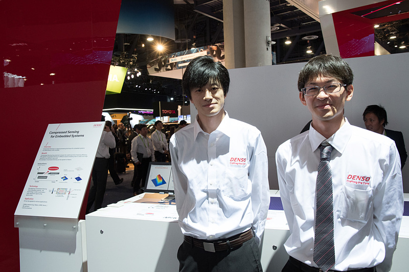 株式会社デンソー 先端研究3部 情報エレクトロニクス研究室 研究課 担当係長 堀井佑樹氏（左）、同 研究課 北山敦史氏（右）