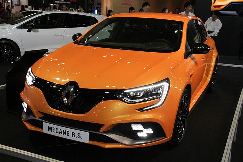 新型メガーヌ ルノー・スポール