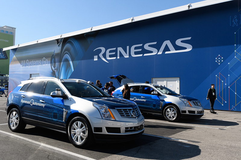 ルネサス エレクトロニクスの「R-Car H3」搭載車。こちらはキャデラックベースのADASデモ車。センサーフュージョンのデモを行なう