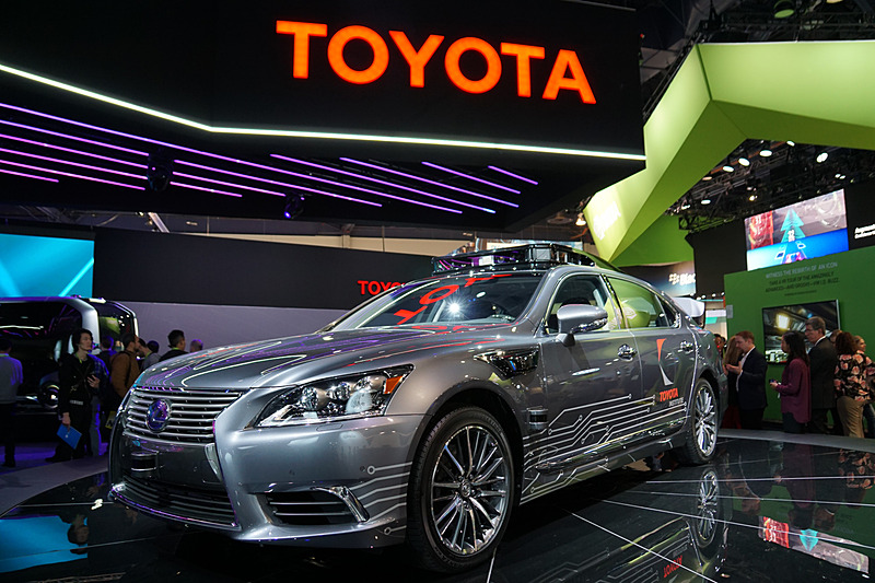 トヨタ自動車の新型自動運転実験車「Platform 3.0」