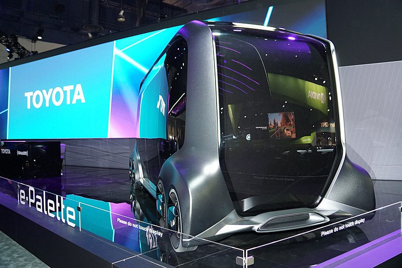 モビリティサービス専用EV“e-Palette Concept”