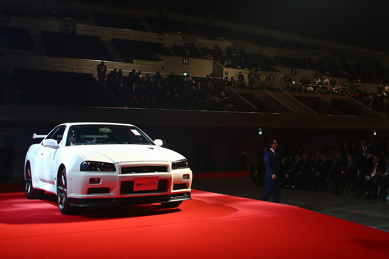 3520万円で落札された「2002 日産 スカイライン GT-R V-SPEC II NUR」