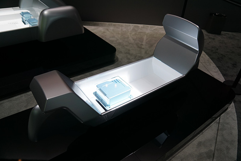 車両の大きさに合わせてIPUを基本にモーターとインバーターを搭載するMTU（Motor Unit）を複数台組み合わせて使用する