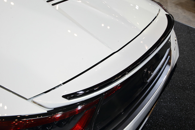 S660 Modulo X Conceptには前後とも減衰力5段階調整式のダンパーが組み込まれている。開発の順序としてはエアロパーツよりもサスペンションを先に開発するとのこと。ただ、エアロパーツのデザインも同時進行で進めるが、そのときに開発ドライバーから、空力の効果がほしいところ、逆に効かせすぎてはいけないところなどの情報が寄せられるので、小島氏はそれを参考にデザインしていくという