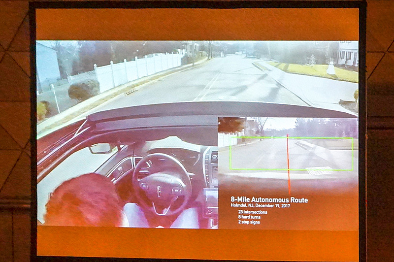 DRIVE AVで設計した自動車の走行例