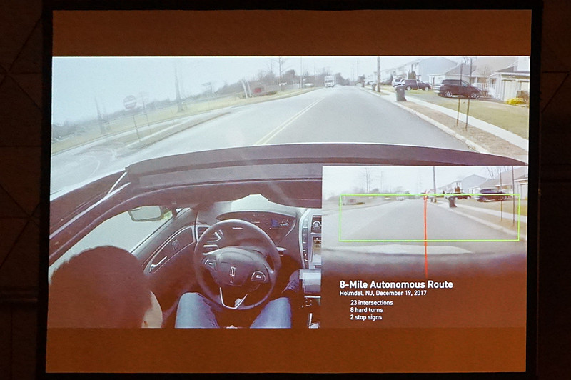 DRIVE AVで設計した自動車の走行例
