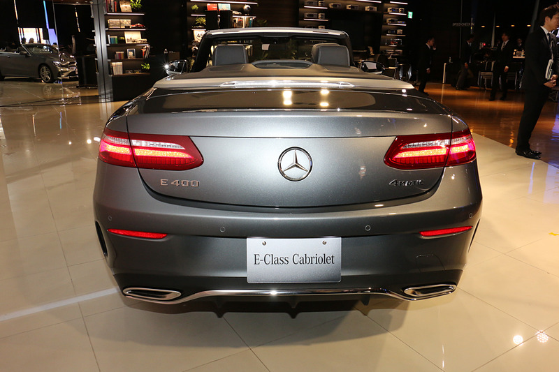 ボディサイズは4853×1860×1429mm（全長×全幅×全高）、ホイールベースは2873mm。価格は1113万円